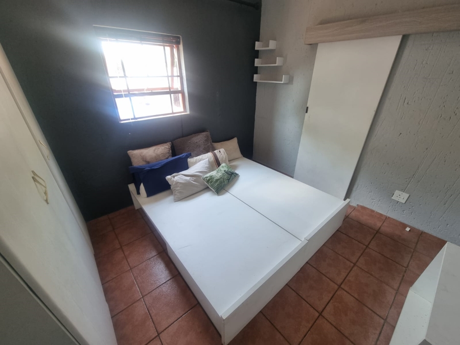 2 Bedroom Property for Sale in Vaalpark Free State